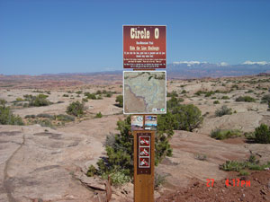 Circle O trail sign